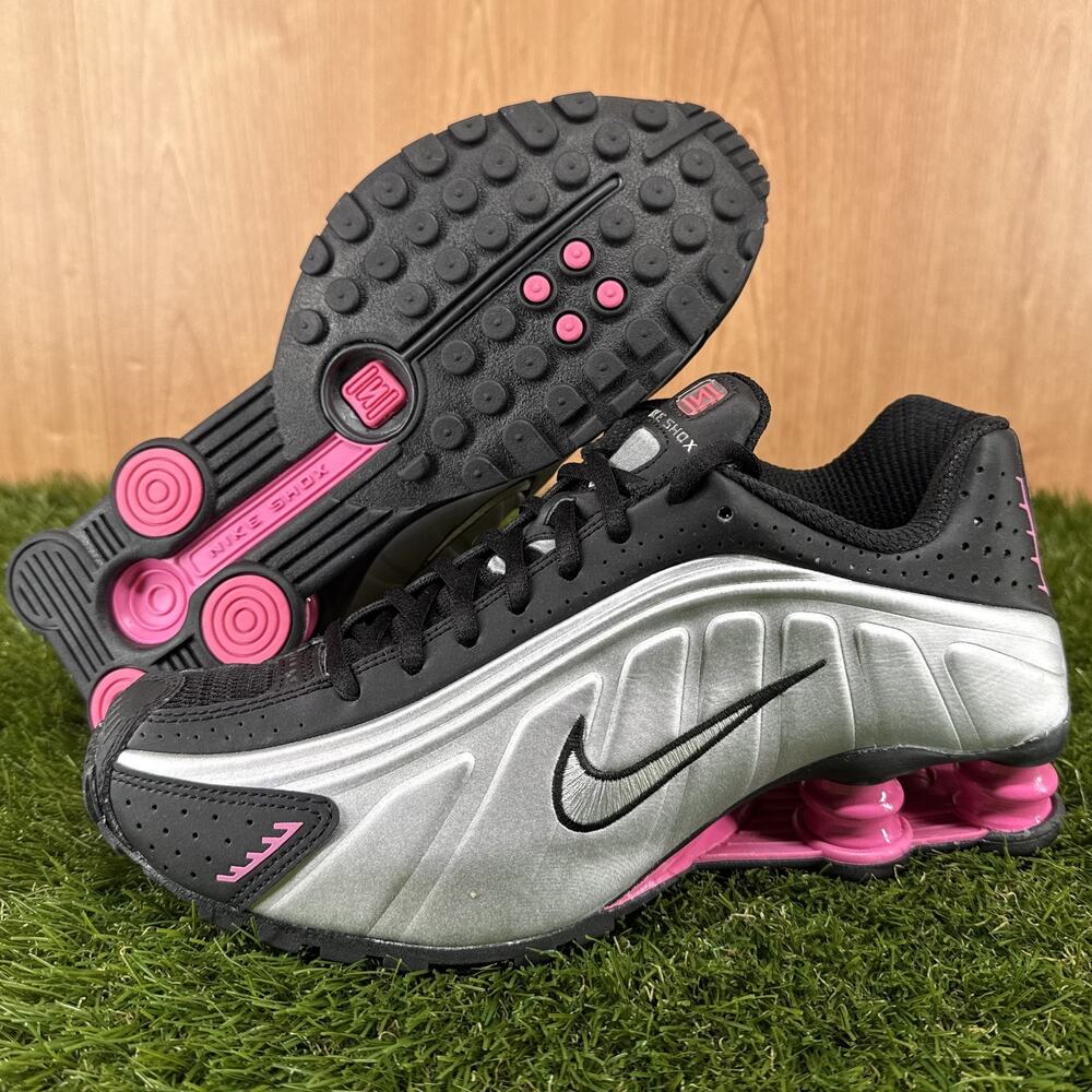 Nike Shox R4 Black Metallic Silver Pink Sneakers AR3565-012 Women's Size 8